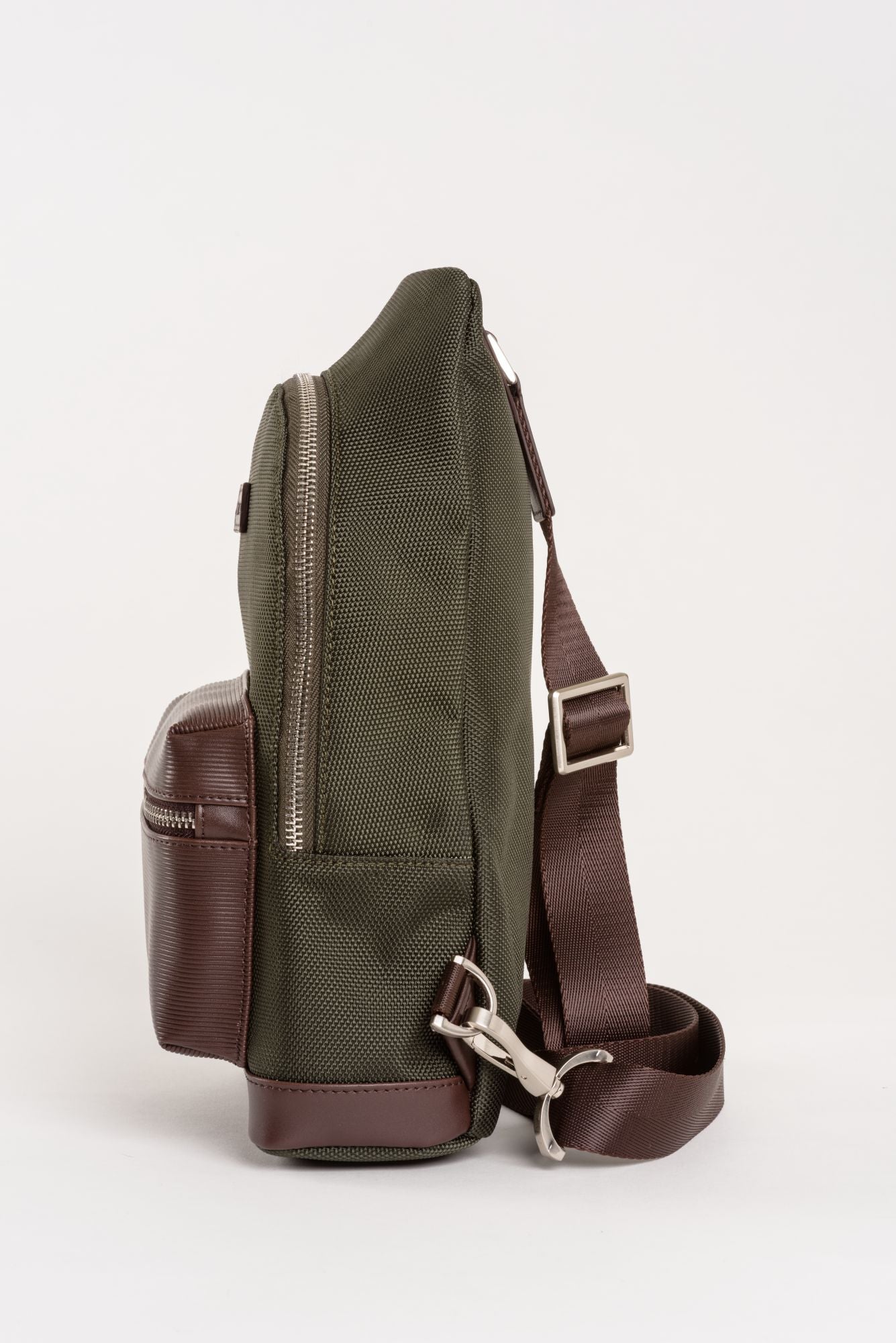 Milla leather handbag Louis Vuitton Green in Leather - 39580708